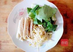 豆芽拌面筋的做法图解1