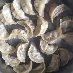 笋子木耳猪肉饺子的做法[图]