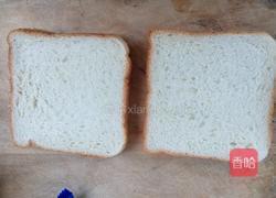 面包番茄培根披萨的做法图解1