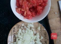 面包番茄培根披萨的做法图解2