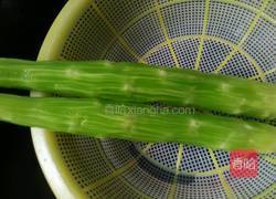 素炒莴笋丝的做法图解1