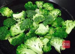 清炒西兰花的做法图解3