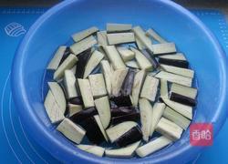 茄子烧豆角的做法图解2