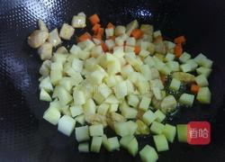 土豆炒鸡丁的做法图解4