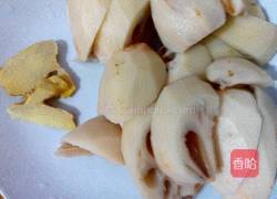 莲藕腊鸭汤的做法图解3