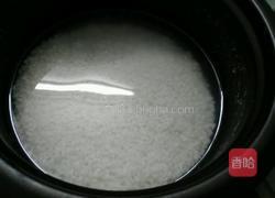 海鲜粥的做法图解1