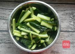 糖醋酱黄瓜的做法图解4