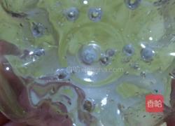 手把手教你泡发可乐绿豆芽的做法图解3