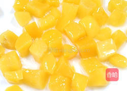 黄桃蛋挞的做法图解1