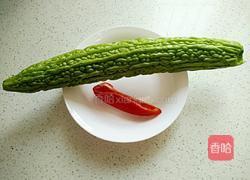 冰糖苦瓜的做法图解1