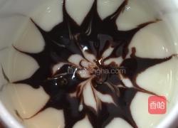 酸奶巧克力拉花的做法图解5