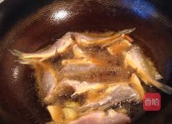 香酥黄花鱼罐头的做法图解3