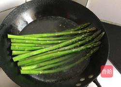 油淋芦笋配海菜窝头的做法图解5