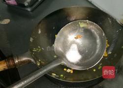 玉米鸡蛋炒饭的做法图解7