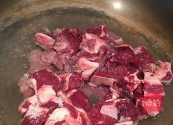 番茄香焖牛腩的做法图解2