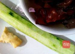 木耳丝瓜汤的做法图解1