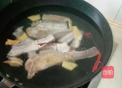 腊肉白菜炖的做法图解2