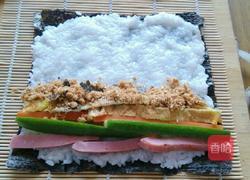 鱼松火腿寿司的做法图解2