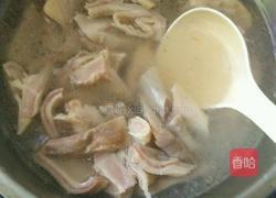 酸菜猪肚汤的做法图解4