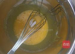 红枣葡萄干戚风（六寸）的做法图解2