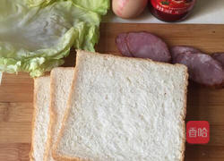 鸡蛋奶酪焗吐司的做法图解1