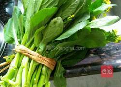 油菜炒肉片的做法图解1