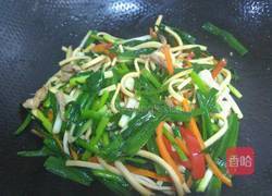 大蒜百叶炒肉丝的做法图解8