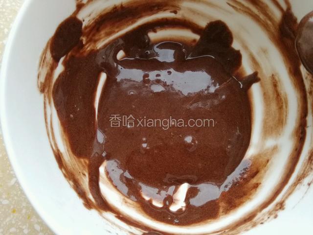 3克可可粉加搅好的面糊30克搅拌均匀
