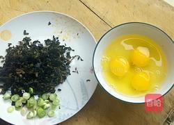 香椿芽炒鸡蛋的做法图解1