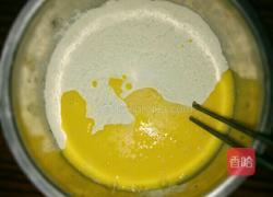蜂蜜蛋奶小麻花的做法图解3