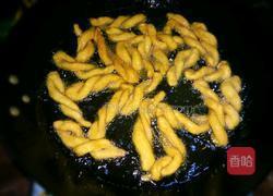 蜂蜜蛋奶小麻花的做法图解12