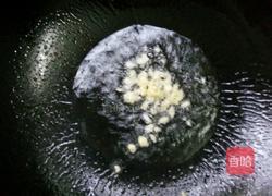 莴笋胡萝卜炒虾仁的做法图解3