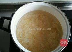 银耳玫瑰红枣枸杞汤的做法图解3