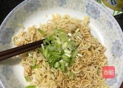 葱油拌面的做法图解4