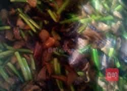 香菇 蒜苔 炒肉的做法图解6