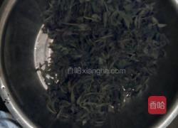 油炸香椿鱼的做法图解1