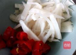 酸菜鸡的做法图解2