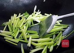 青椒炒凤爪的做法图解4