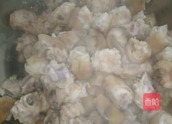 花生炖猪蹄的做法图解2