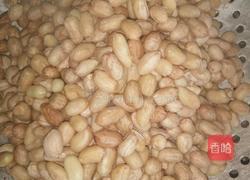 花生炖猪蹄的做法图解3