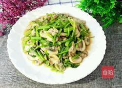 蘑菇炒芹菜的做法图解7