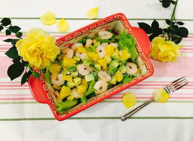 香橙牛油果海鲜沙拉