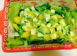 香橙牛油果海鲜沙拉的做法图解6