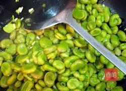葱油萝卜干焖蚕豆壳的做法图解5
