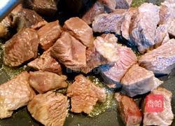 时尚妈妈教你做土豆炖牛肉的做法图解1