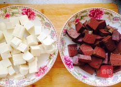 麻辣鸭血炖豆腐的做法图解2