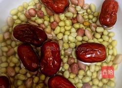 自制豆浆 豆渣饼的做法图解1