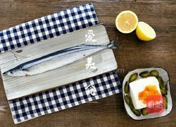滋滋柠香盐烤秋刀鱼的做法图解1