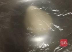 韭菜鸡蛋水煎饺的做法图解3