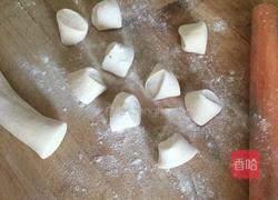 韭菜鸡蛋水煎饺的做法图解8